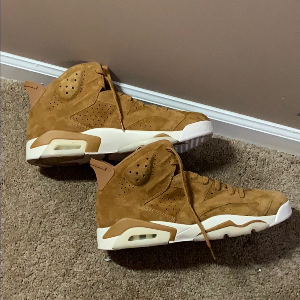 Air Jordon 6 Retro-Golden Harvest